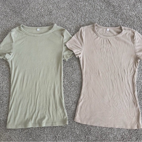 Tops - Classic Crew Neck Tee - Sage Green & Beige